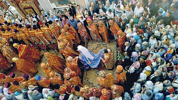 На литургии. Около 100 священнослужителей со всего мира | Фото: Анатолий Бойко, Сегодня