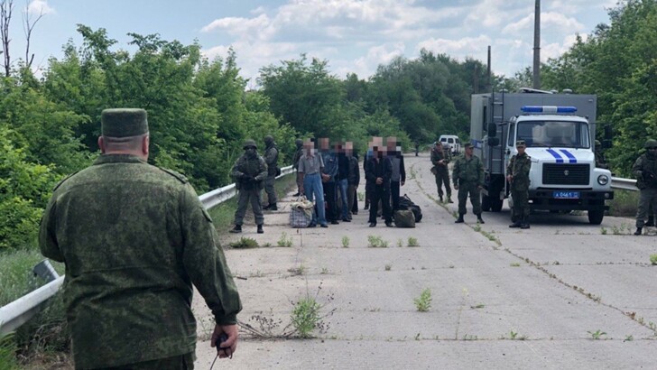 Украине передали 60 заключенных из тюрем оккупированных районов Луганской области | Фото: Facebook