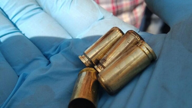 Задержание и обыски иностранца в Полтаве, изъято оружие. Фото: Национальная полиция