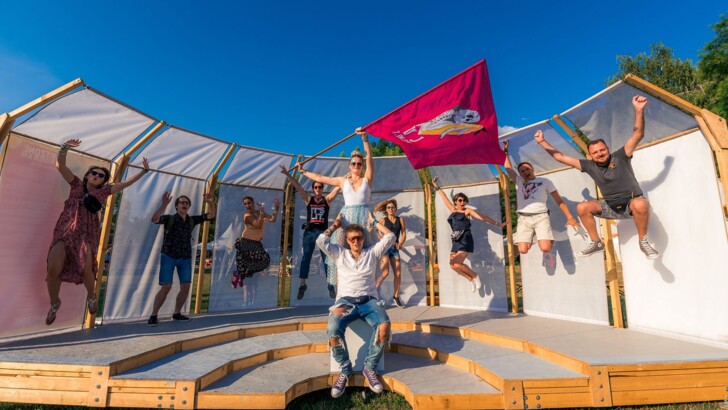 Киевляне отпраздновали свадьбу на Sziget | Фото: Jane Shestakova