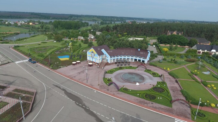 Село Ковалевка Киевской области, где играет ФК "Колос"