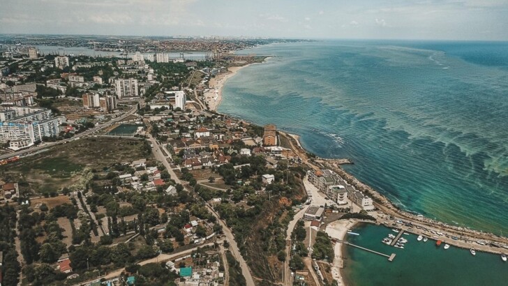 В Одессе позеленело море. Фото: УСИ