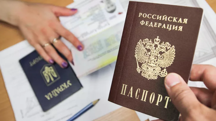 Росія продовжує масову паспортизацію жителів ОРДЛО