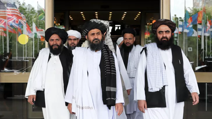 Талибы обещают, что в Кабул вернется "повседневная жизнь". Фото:  REUTERS/Evgenia Novozhenina