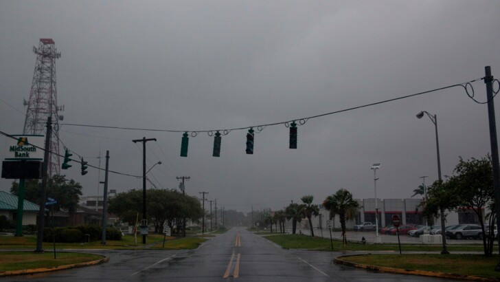 К берегам США приближается ураган "Барри" | Фото: AFP