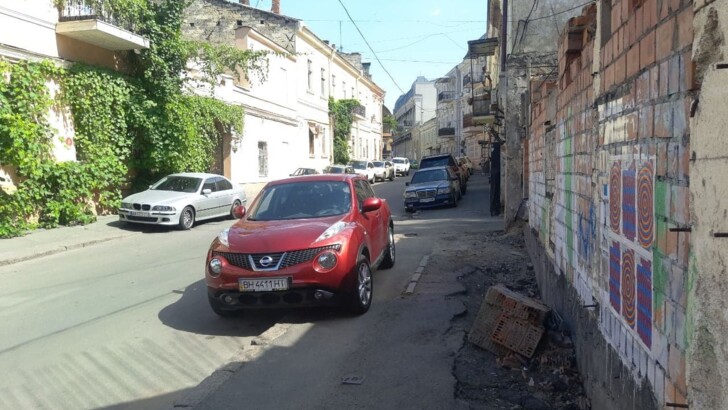 В Одессе активно ремонтируют дороги и магистрали | Фото: Виктор Борисенко, Сегодня