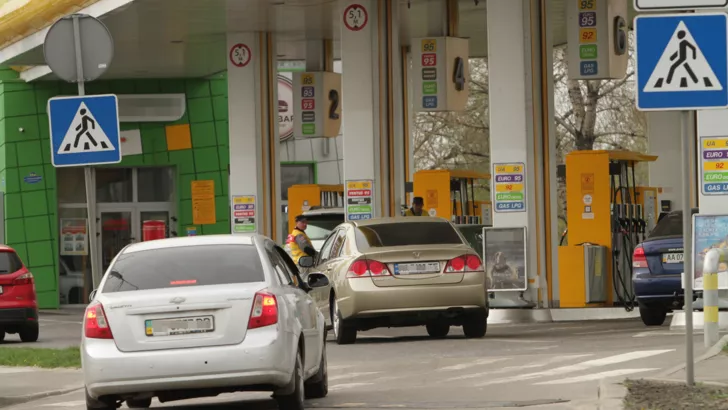 Заправки оновили ціни на бензин