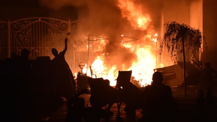 Штурм дома Алмазбека Атамбаева в Кой-Таш | Фото: AFP