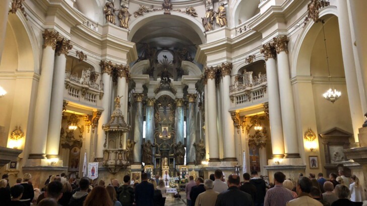 Собор Святых Ольги и Елизаветы (или костел Эльжбеты) внутри