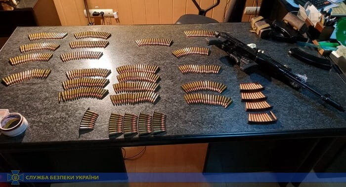 В СБУ задержали торговцев оружием | Фото: СБУ
