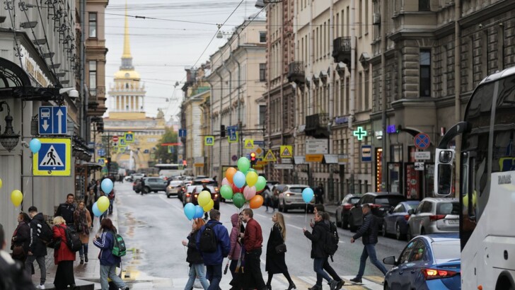 В Санкт-Петербурге состоялся марш за мир и в поддержку Украины | Фото: Twitter