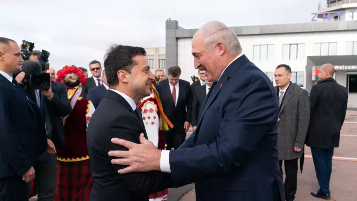 Лукашенко назвал условие для переговоро с Зеленским