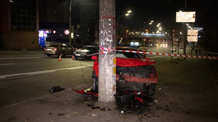 В Киеве произошло ДТП с участием двух автомобилей такси | Фото: Информатор