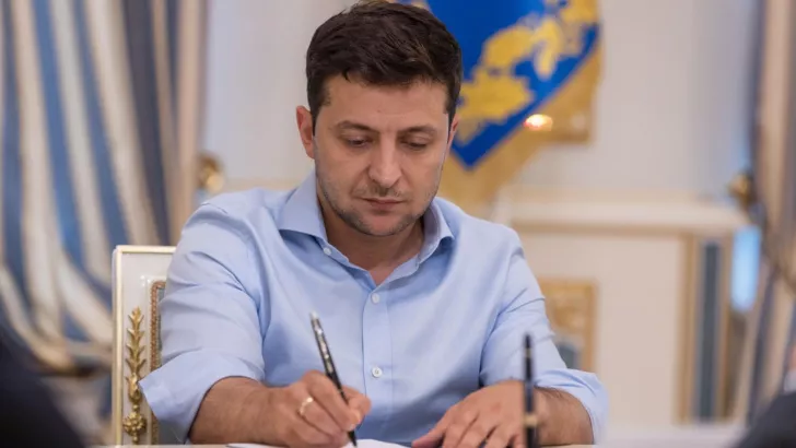Зеленський видав два нових укази щодо снкцій