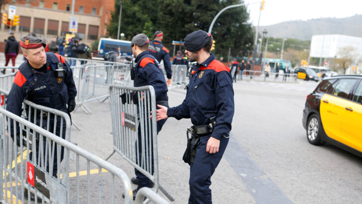 "Барселона" – "Реал": полиция усилила меры безопасности | Фото: Reuters