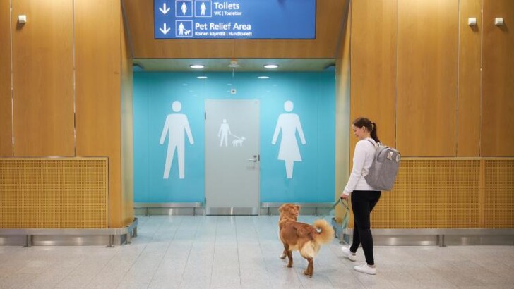 В аэропорту Финляндии открыли туалеты для питомцев | Фото: Yle