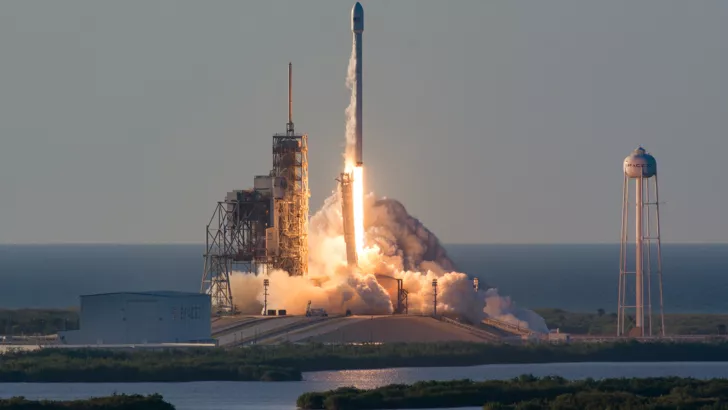 Політ Falcon 9 закінчився вибухом