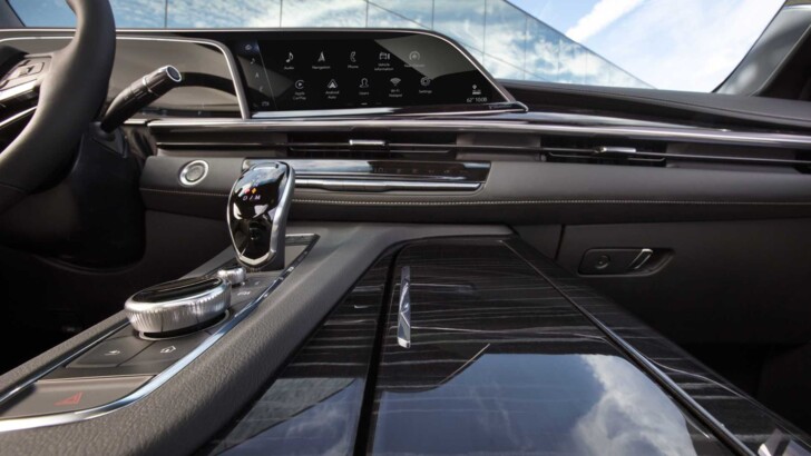 Cadillac Escalade 2021 | Фото: Motor1