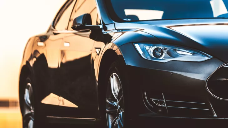 Новий власник Tesla Model S позбувся преміальних функцій