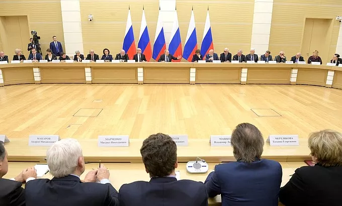 Владимир Путин на заседании комиссии