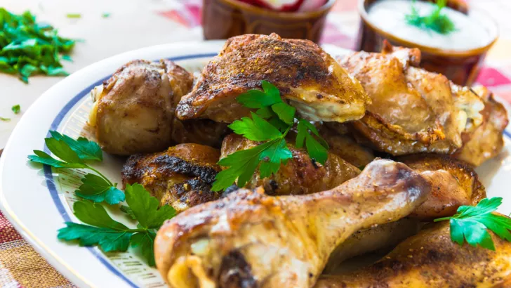 Три блюда из курицы, которые можно приготовить за 30 минут: вкусные рецепты от шеф-повара