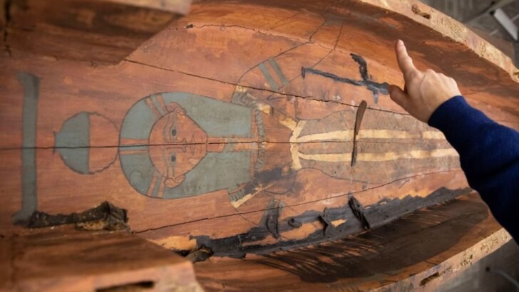 Вчені виявили таємниче зображення всередині саркофага