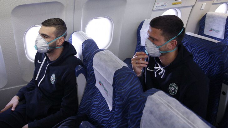 "Лудогорец" прилетел в Милан в масках. Фото: ludogorets.com
