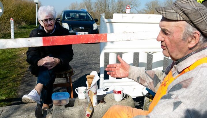 89-річний німець і 85-річна датчанка ходять на побачення на кордоні