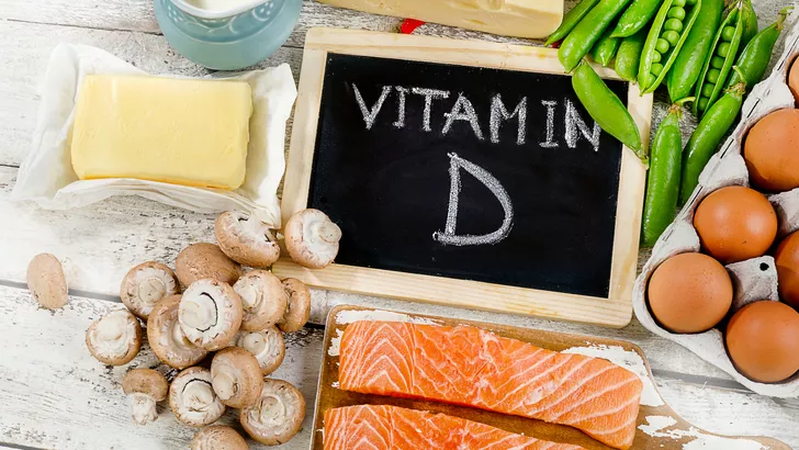 Вітамін D найбільше міститься в морській рибі, а також яйцях та молочних продуктах