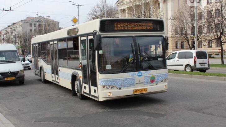 В Запорожье продолжит курсировать общественный транспорт | Фото: Facebook