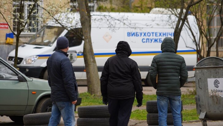 Во Львове расследуют взрыв гранаты возле одной из больниц | Фото: Нацполиция