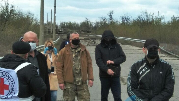 Еще один обмен пленными прошел возле Счастья (Луганская область)