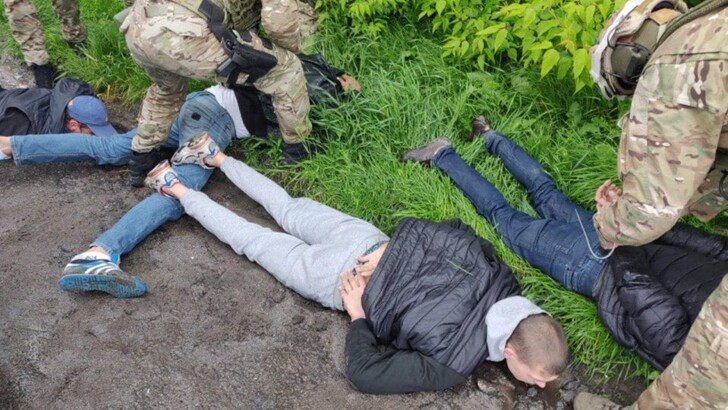 Задержание участников стрельбы в Броварах Фото: facebook.com/anton.gerashchenko