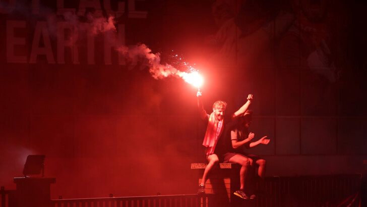 Фанати Ліверпуля святкують чемпіонство | Фото: Reuters