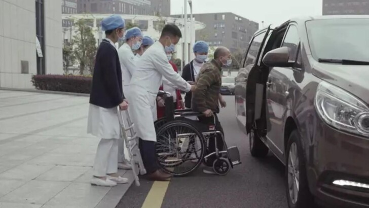 46-летний Ли Хуа из Китая страдает от болезни Бехтерева | Фото: Asia Wire