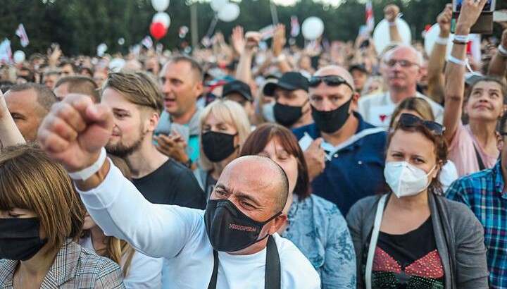 Мітинг у Мінську. Фото: TUT.by, twitter.com/Belsat_TV