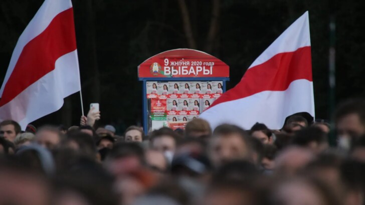 Мітинг у Мінську. Фото: TUT.by, twitter.com/Belsat_TV