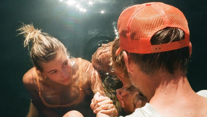 Джастин Бибер и Хейли Болдуин прошли обряд крещения | Фото: instagram.com/justinbieber