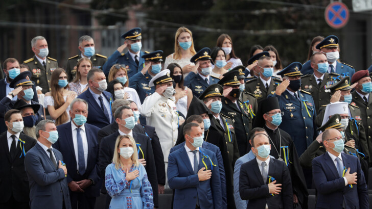 Фото: REUTERS/Valentyn Ogirenko