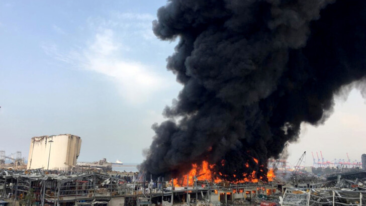 Пожар в порту Бейрута. Фото: REUTERS/MS