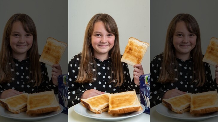 Марта Дэвис восемь лет питалась только чипсами и хлебом | Фото: SWNS