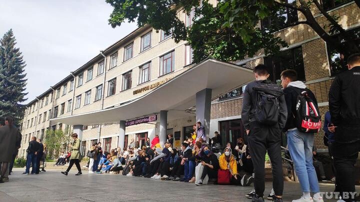 Сидячие акции студентов в Беларуси