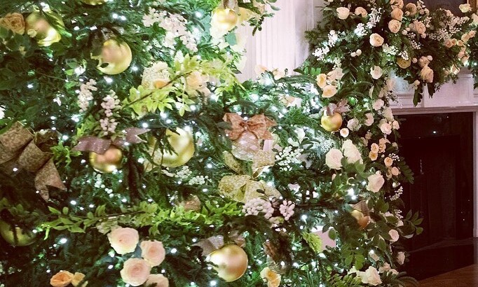 Мелания Трамп украсила Белый дом к Рождеству 2020 | Фото: instagram.com/flotus