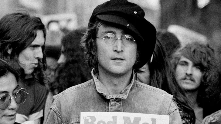 Джон Леннон в Гайд-парке в Лондоне на митинге