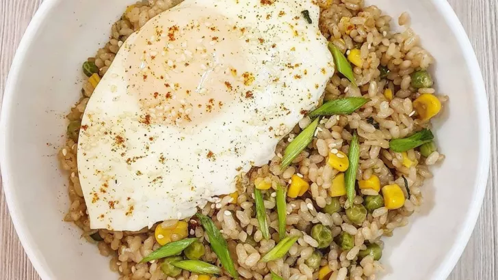 Ідея для вечері - смажений рис
Фото: instagram.com/cookbook.inst/