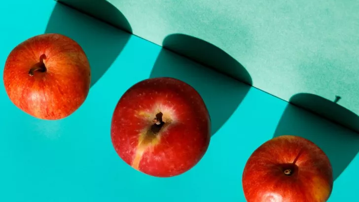 Яблука - фрукти, які допоможуть уникнути раку