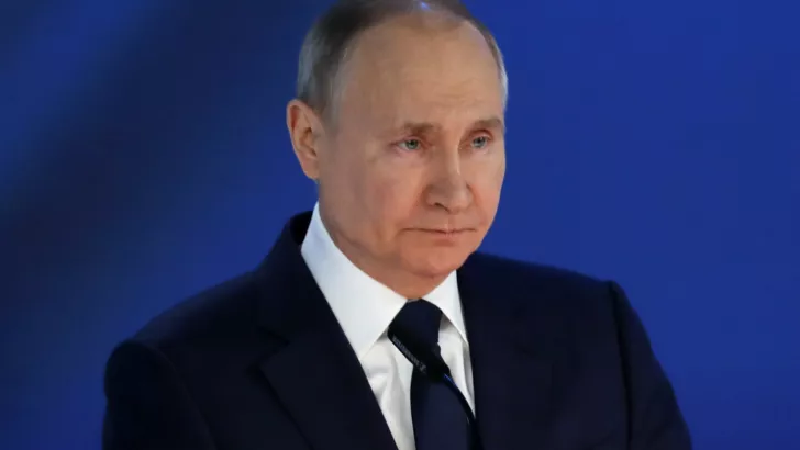 Путина окружили больные коронавирусом