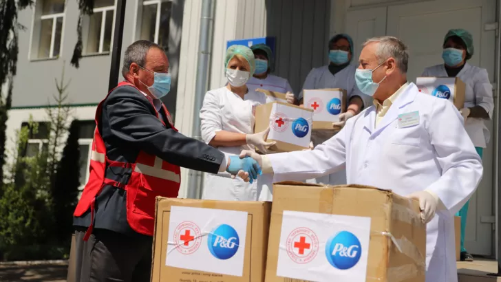 Procter&Gamble и Красный Крест Украины помогают медикам Литинской центральной районной больницы Винницкой области