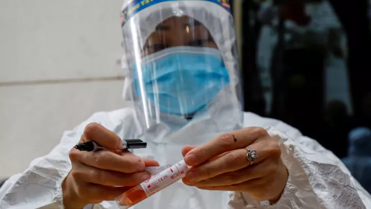 Во Вьетнаме обнаружили гибридный штамм коронавируса. Фото: REUTERS/FW1F/mark heinrich