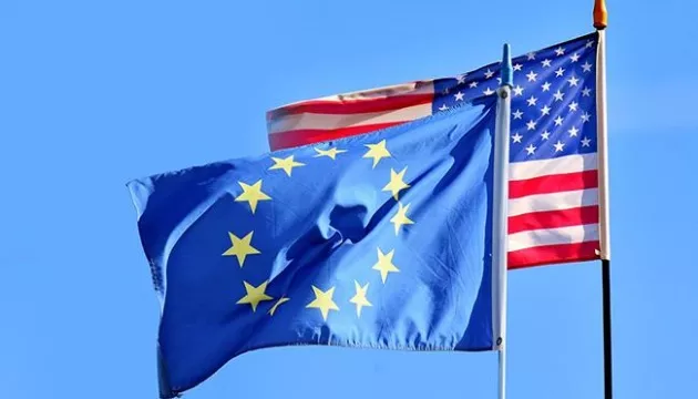 Флаг США и ЕС. Фото из открытых источников